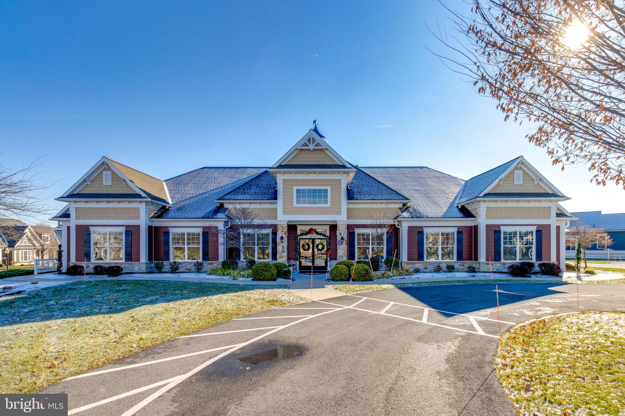 HOME TOWNE SQUARE - Residential