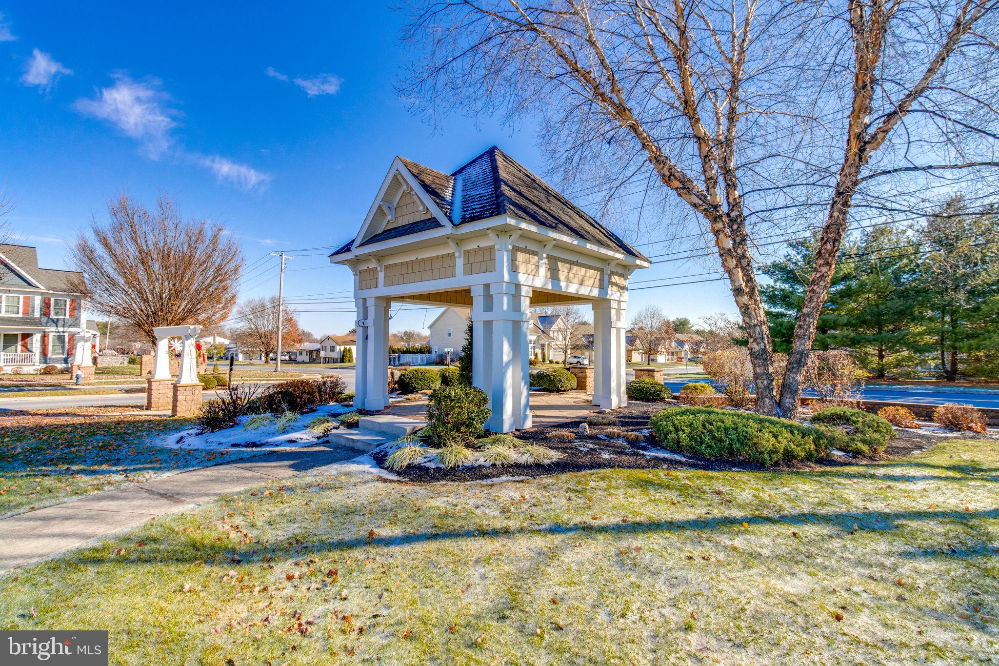 HOME TOWNE SQUARE - Residential