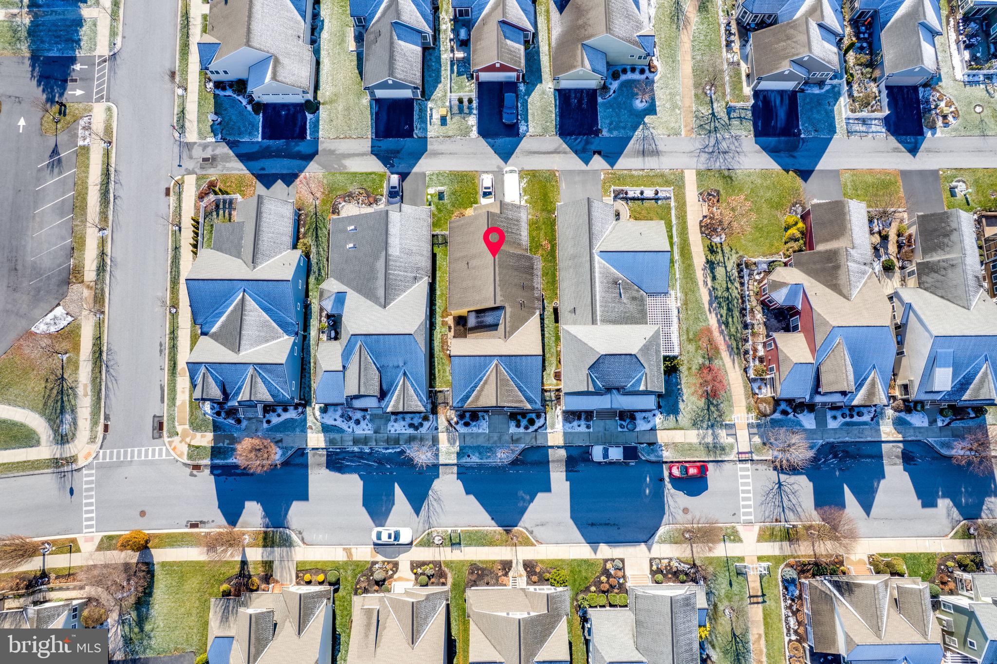 HOME TOWNE SQUARE - Residential