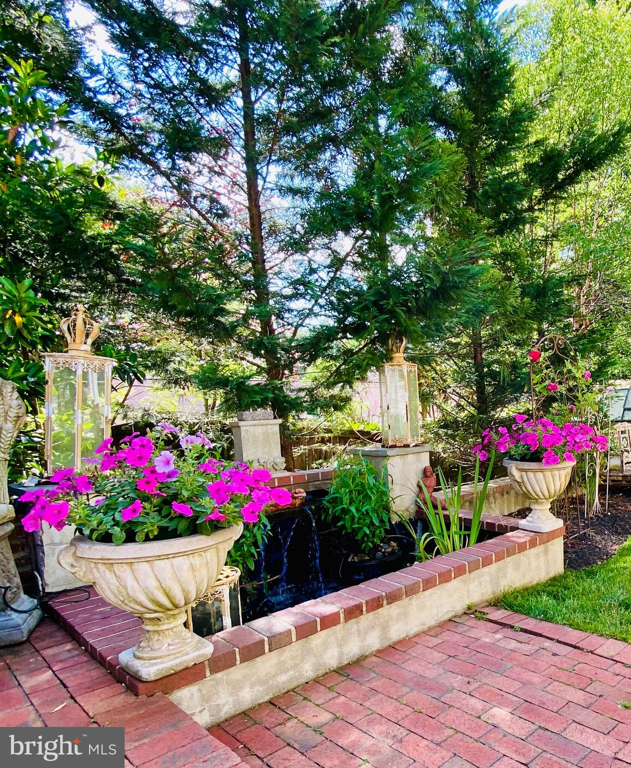 BELLEVUE FOREST - Residential