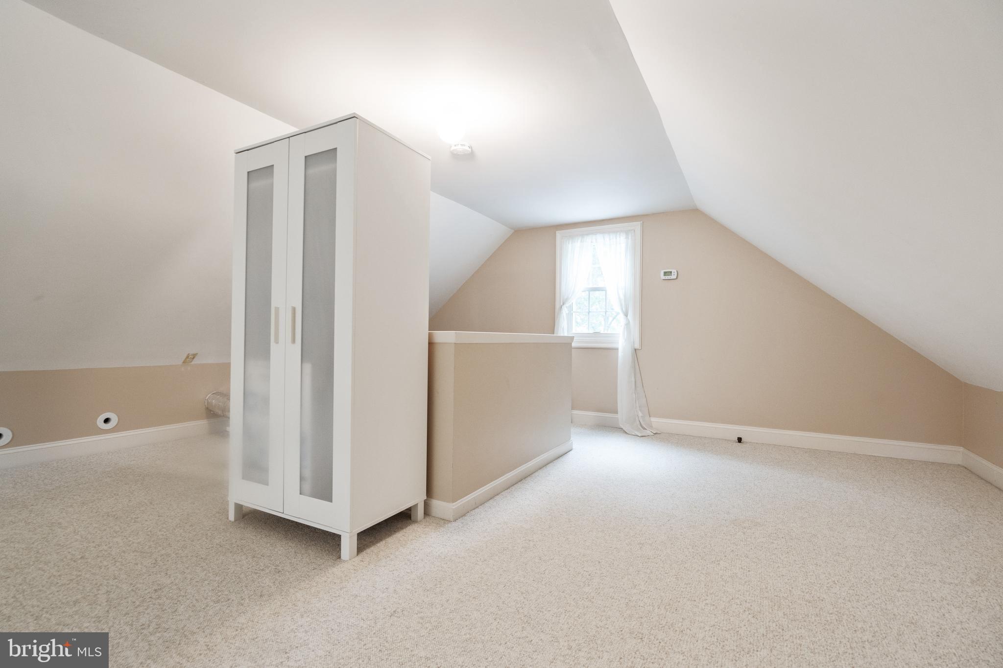 COLLEGE PARK - Residential Lease