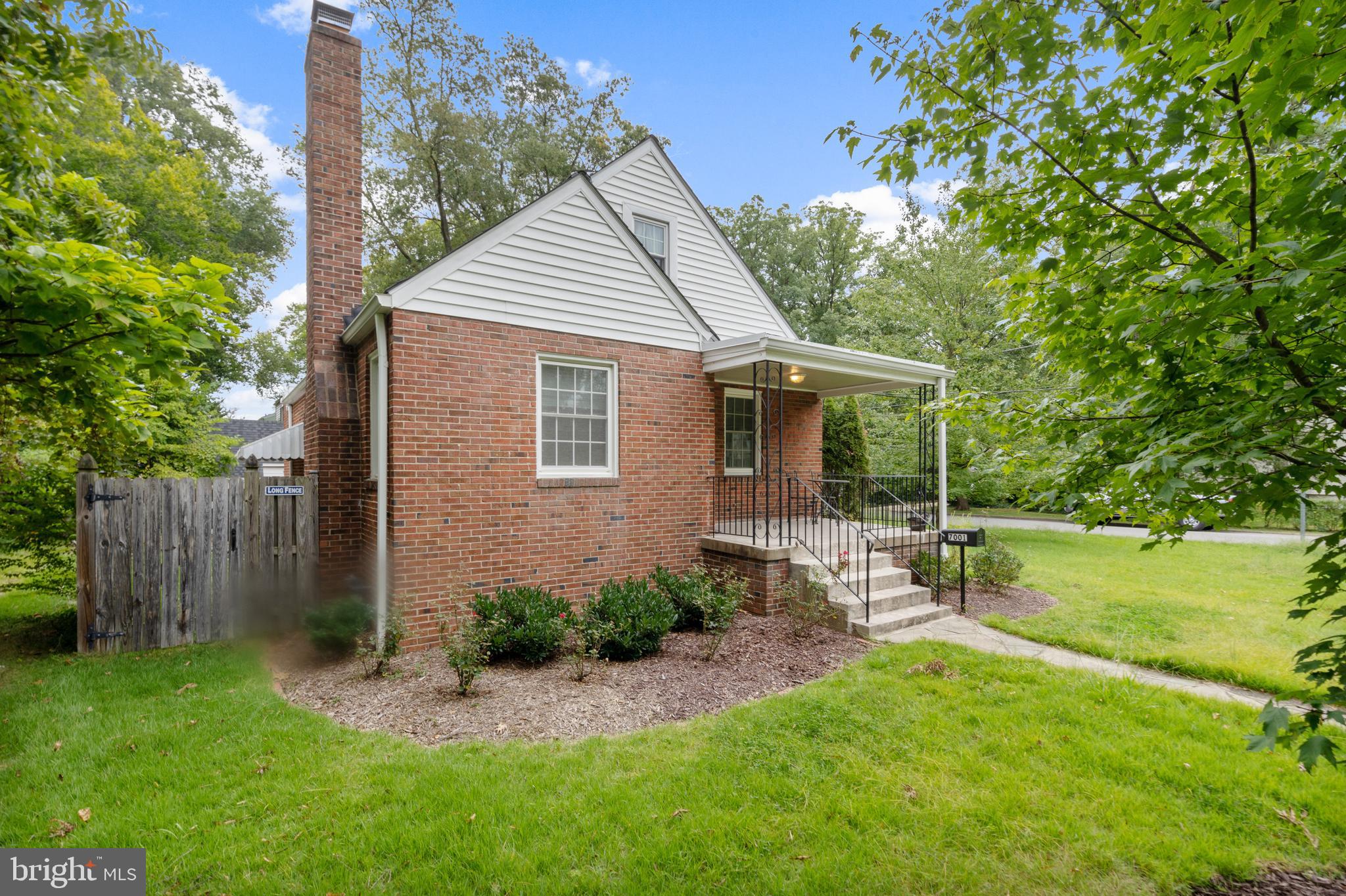 COLLEGE PARK - Residential Lease