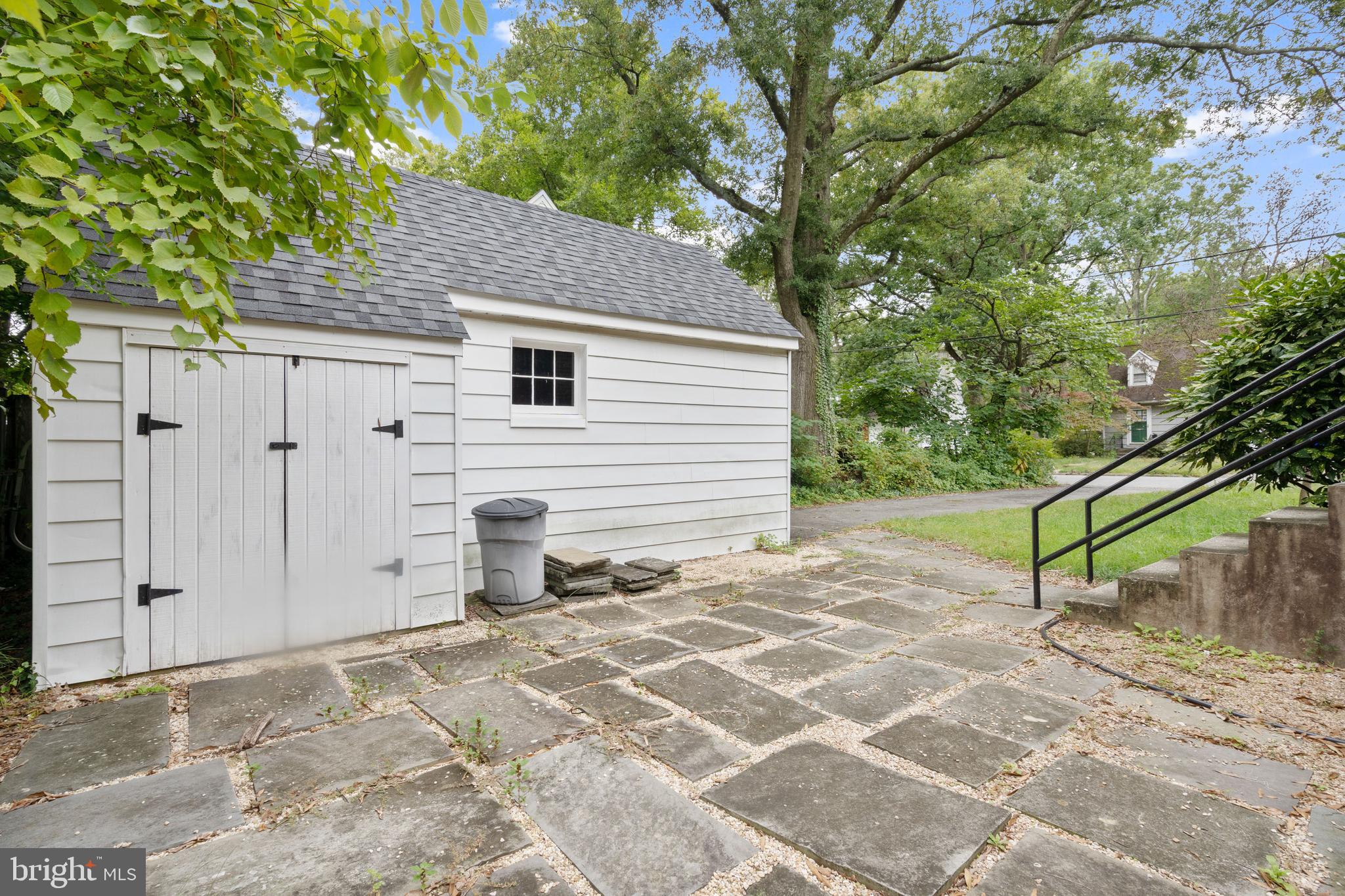 COLLEGE PARK - Residential Lease