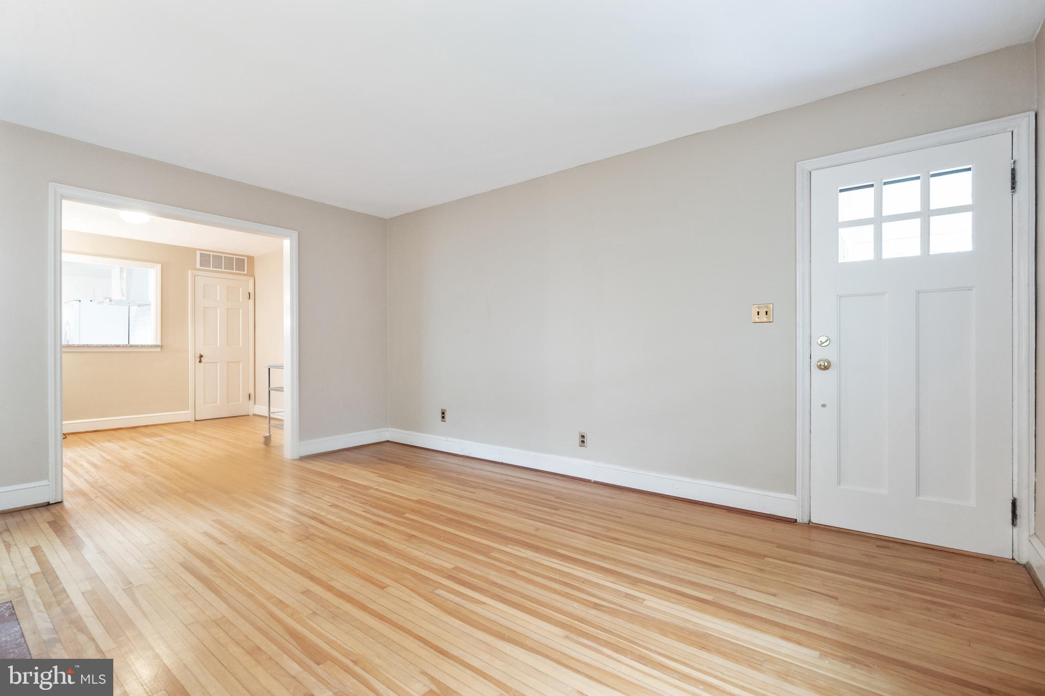 COLLEGE PARK - Residential Lease