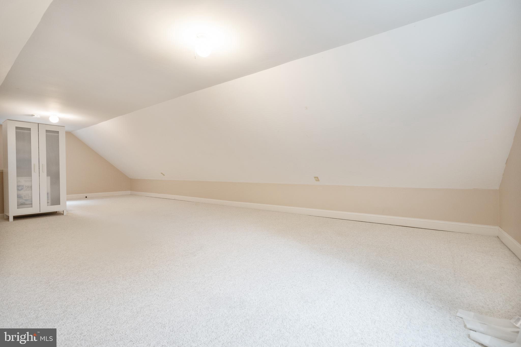 COLLEGE PARK - Residential Lease