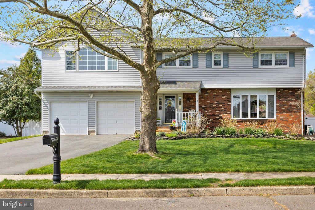 Photo of 3 Mason Court, HAMILTON, NJ 08690 (MLS # NJME2075208)