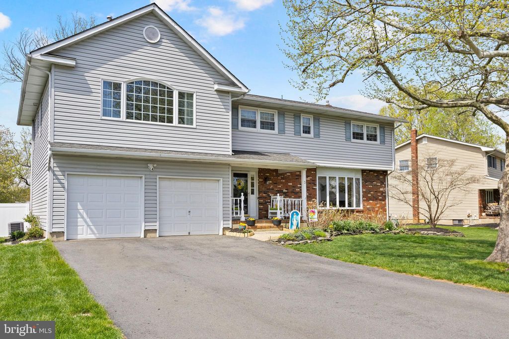 Photo of 3 Mason Court, HAMILTON, NJ 08690 (MLS # NJME2075208)