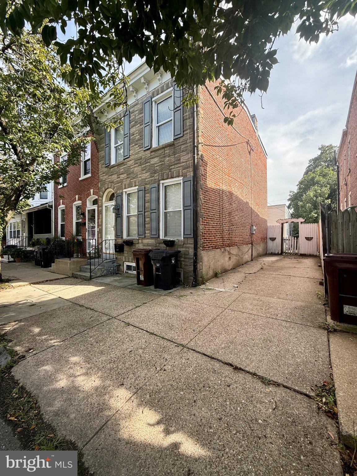 1906 N SCOTT STREET