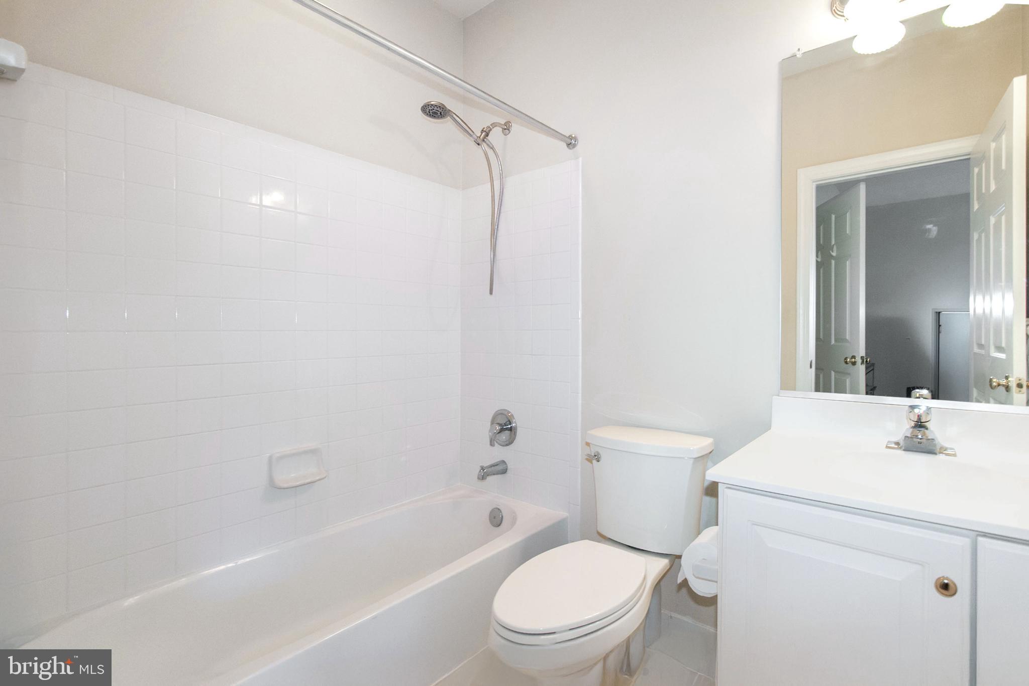 FAIR OAKS GLEN - Residential