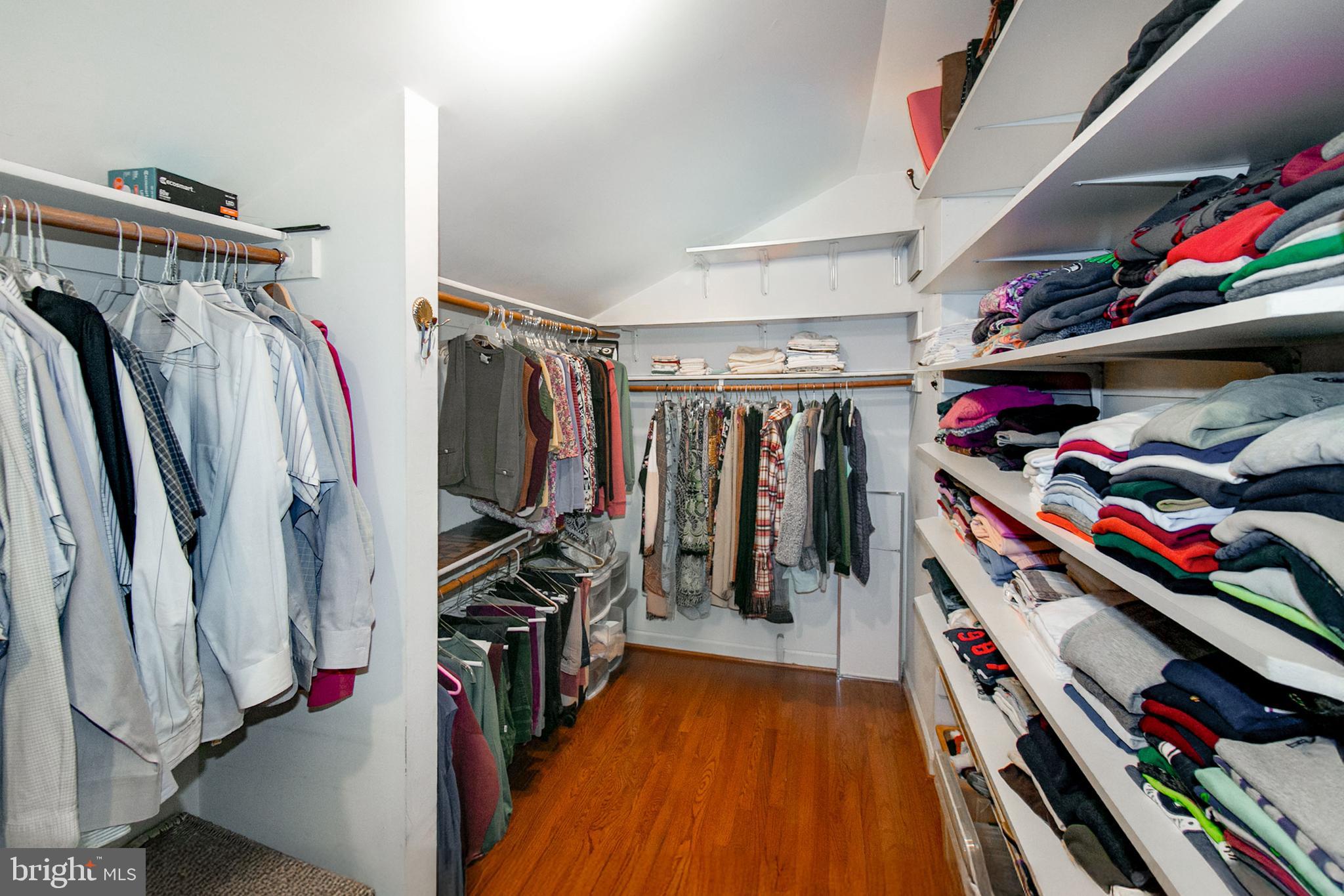 FAIR OAKS GLEN - Residential