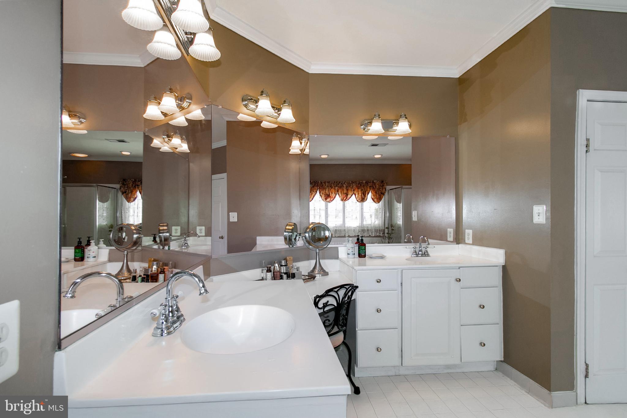 FAIR OAKS GLEN - Residential