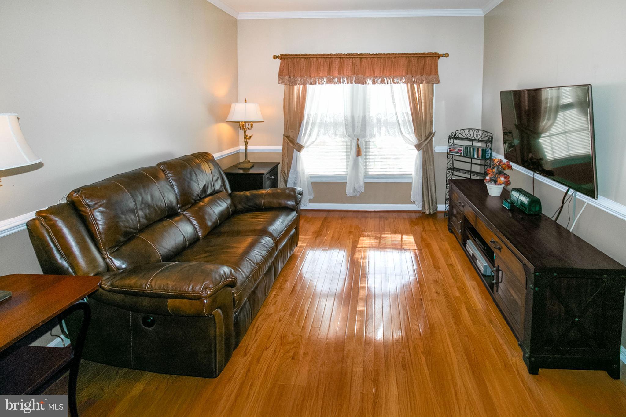 FAIR OAKS GLEN - Residential