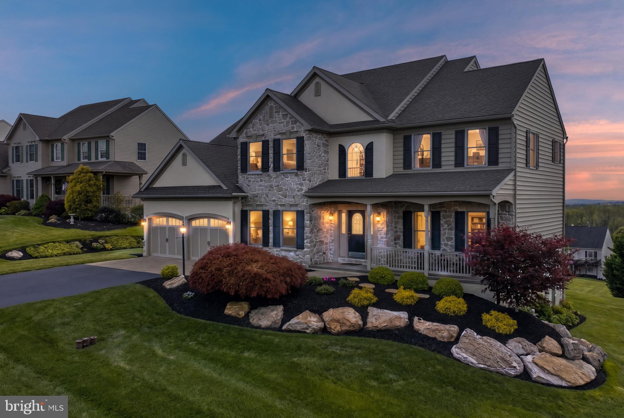 10 SURREY DRIVE