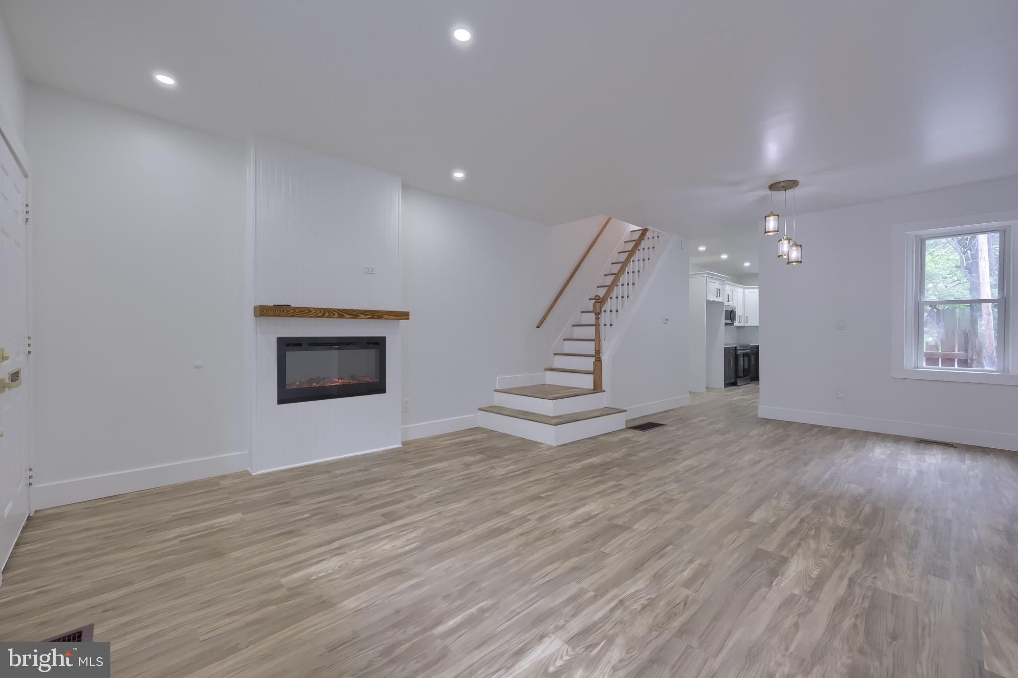 610 E MADISON STREET