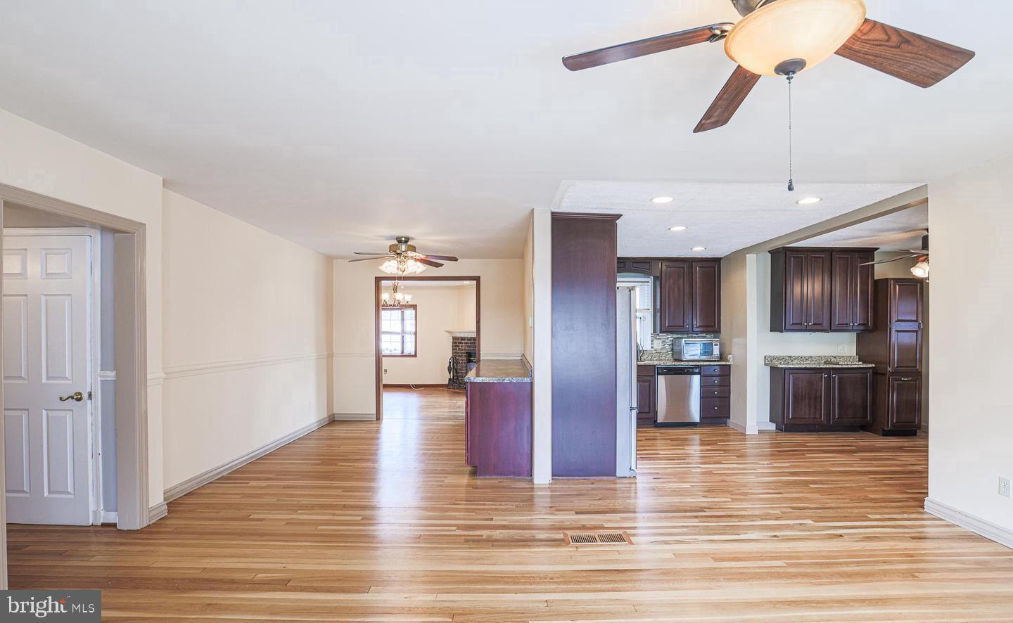 HARWOOD MANOR - Residential