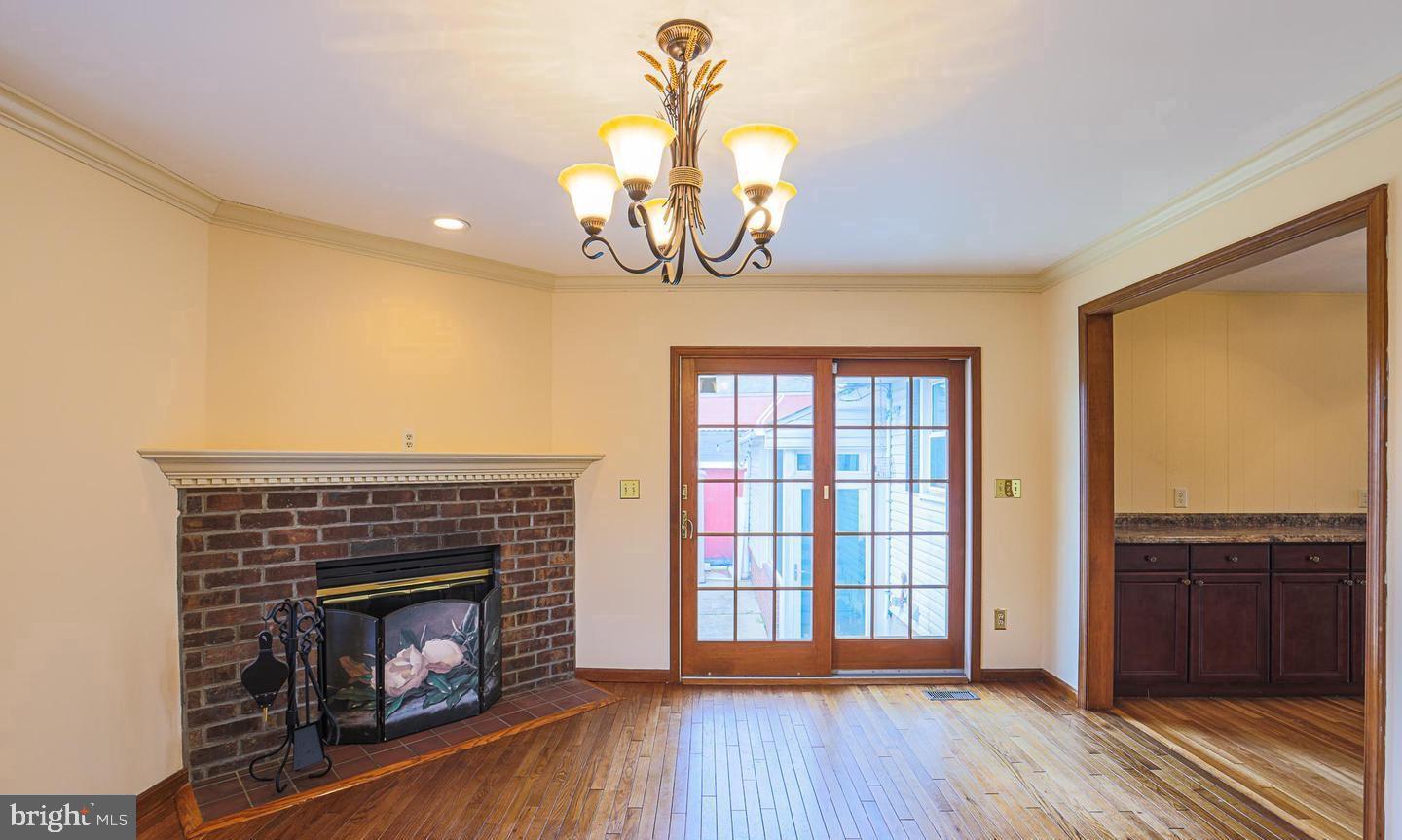 HARWOOD MANOR - Residential