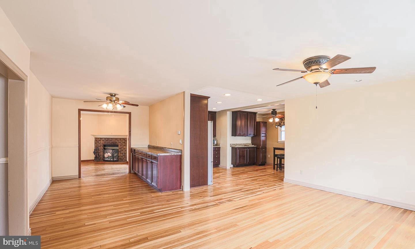 HARWOOD MANOR - Residential