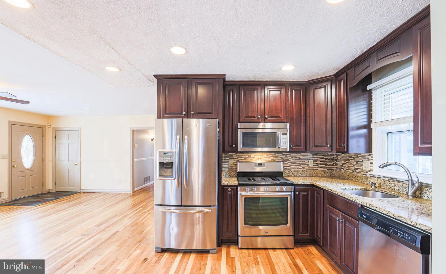 HARWOOD MANOR - Residential