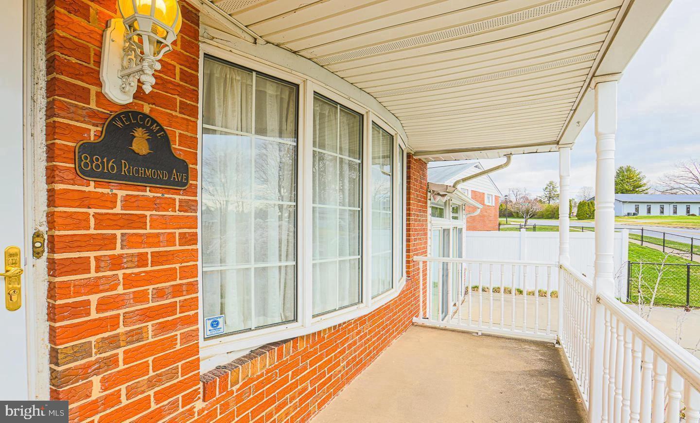 8816 RICHMOND AVENUE