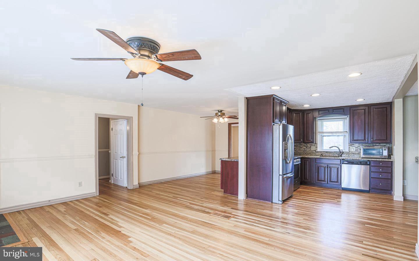 HARWOOD MANOR - Residential