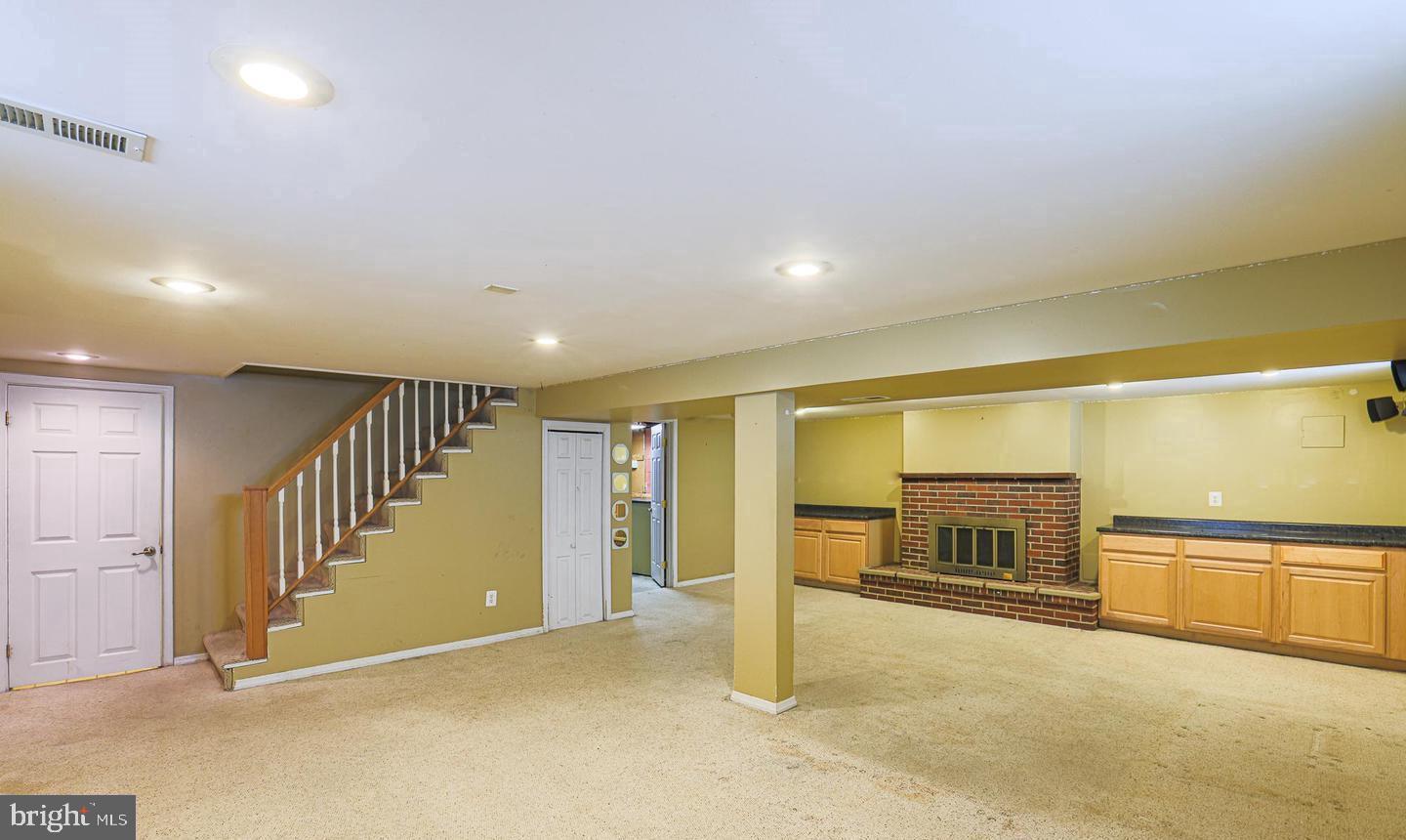 HARWOOD MANOR - Residential