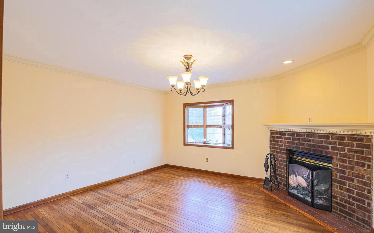 HARWOOD MANOR - Residential