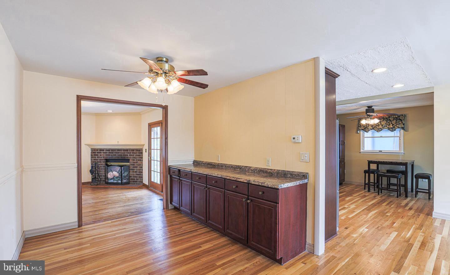 HARWOOD MANOR - Residential