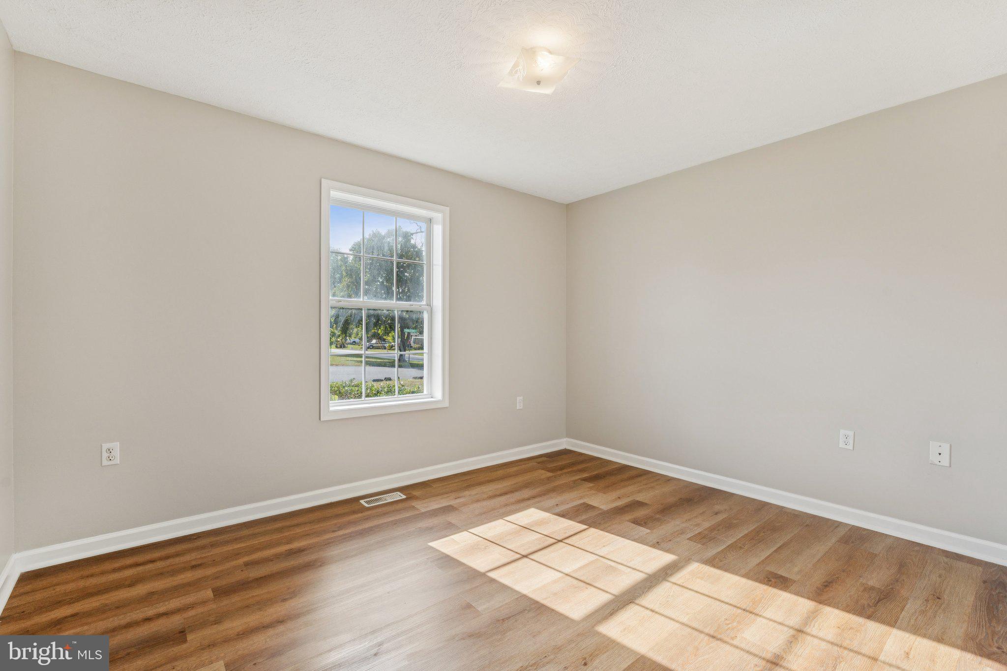 SKY-LIN PARK - Residential