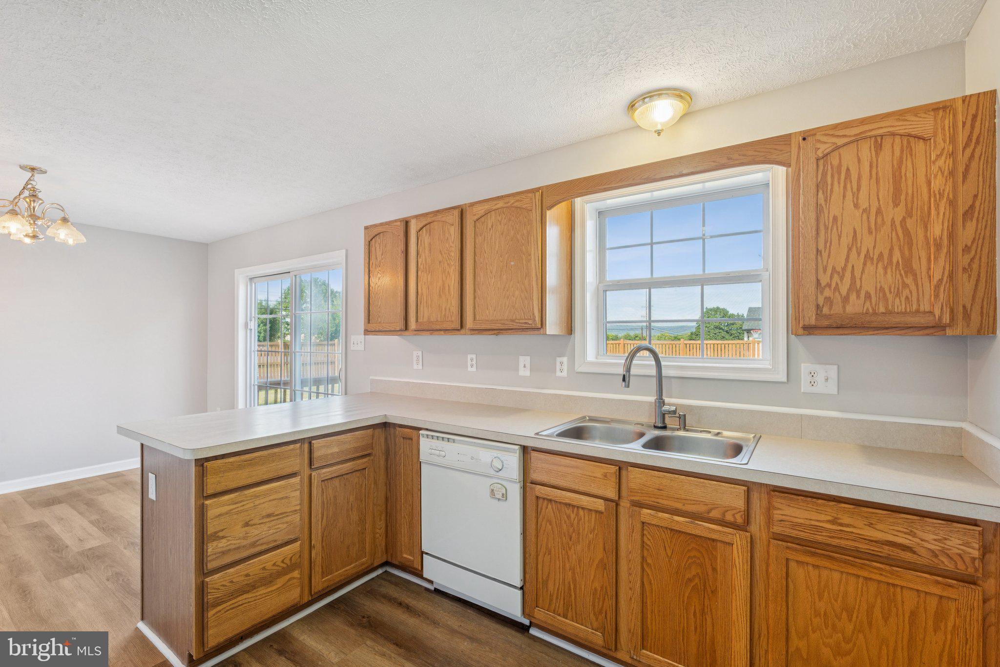 SKY-LIN PARK - Residential