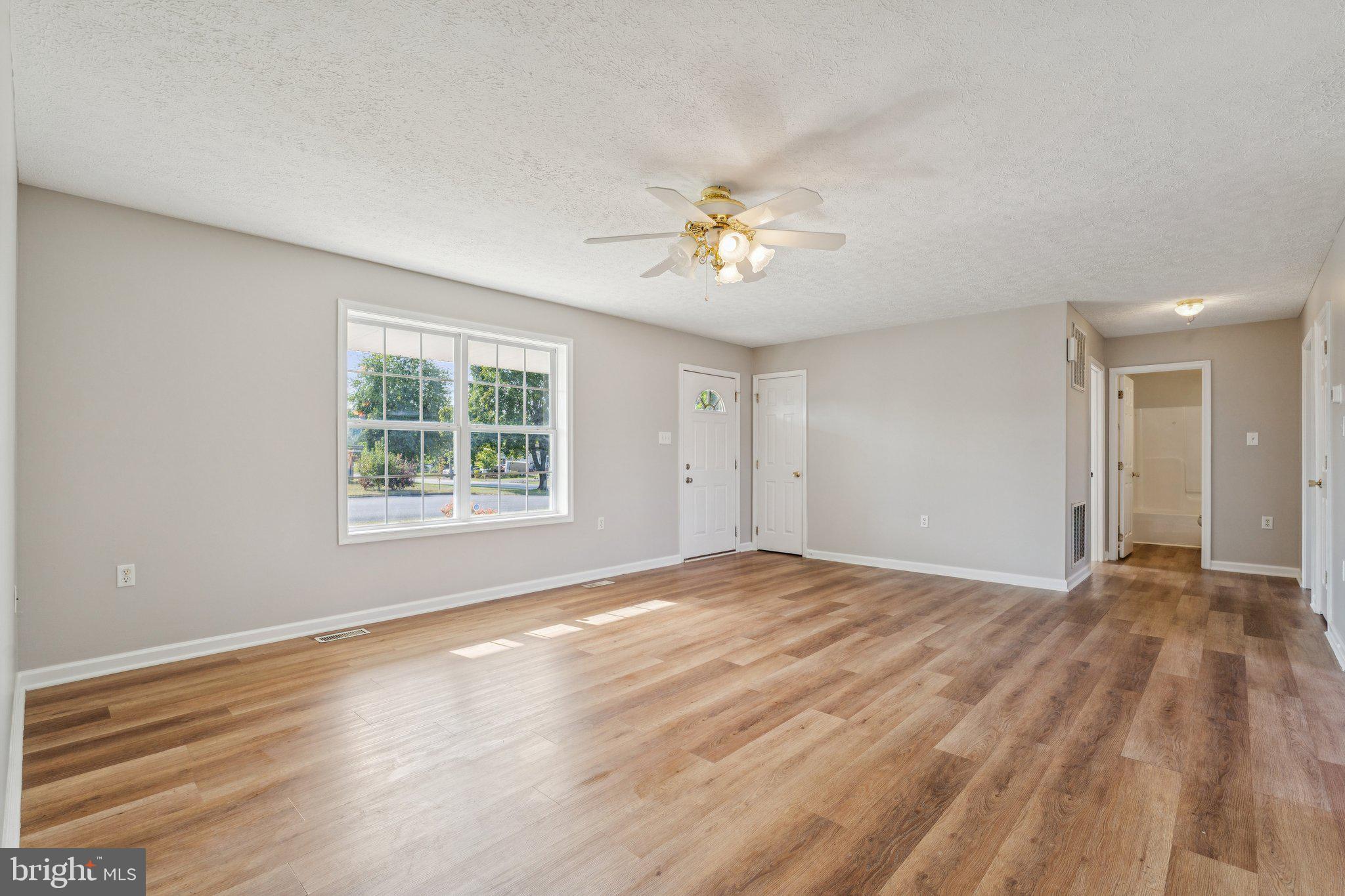 SKY-LIN PARK - Residential