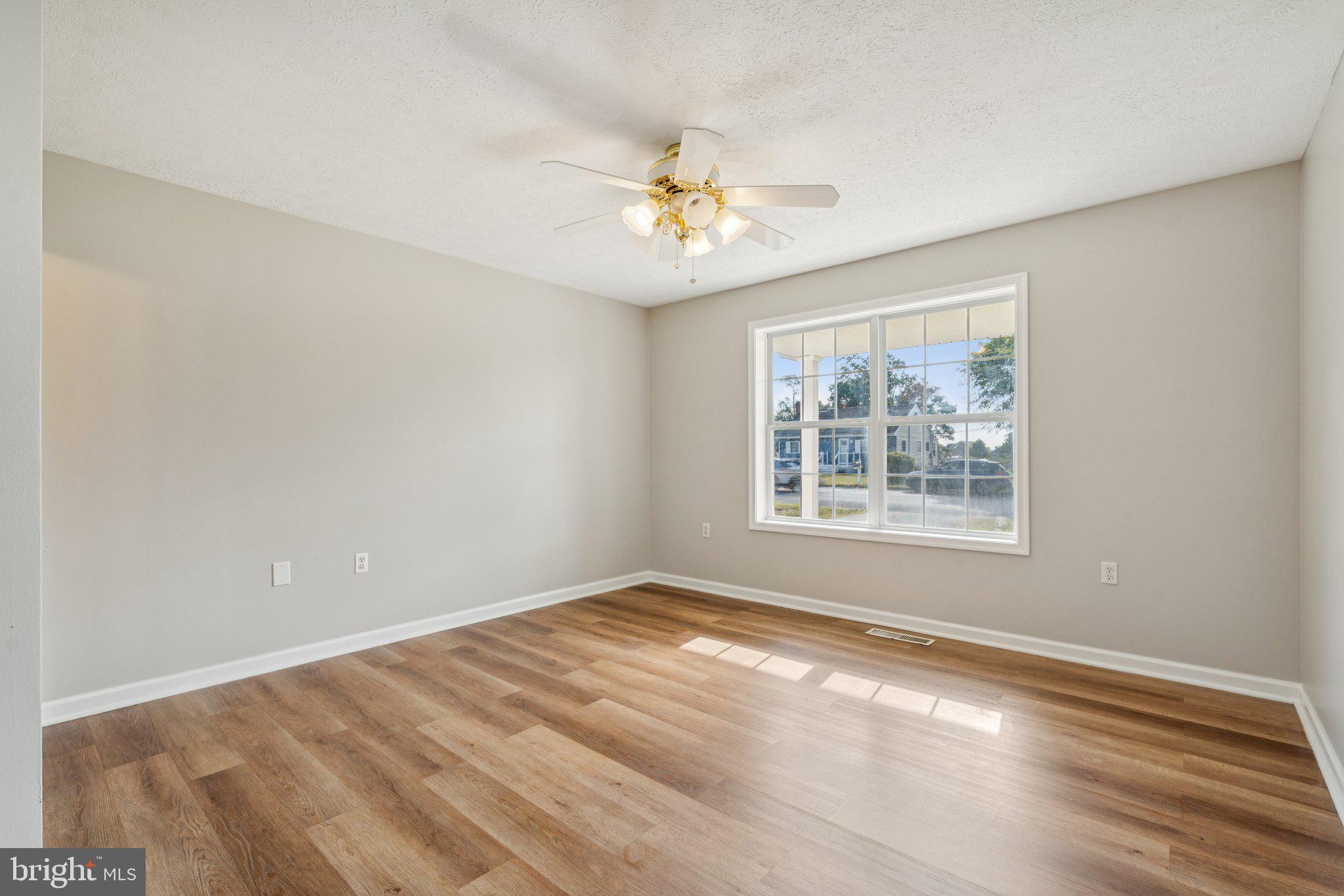 SKY-LIN PARK - Residential