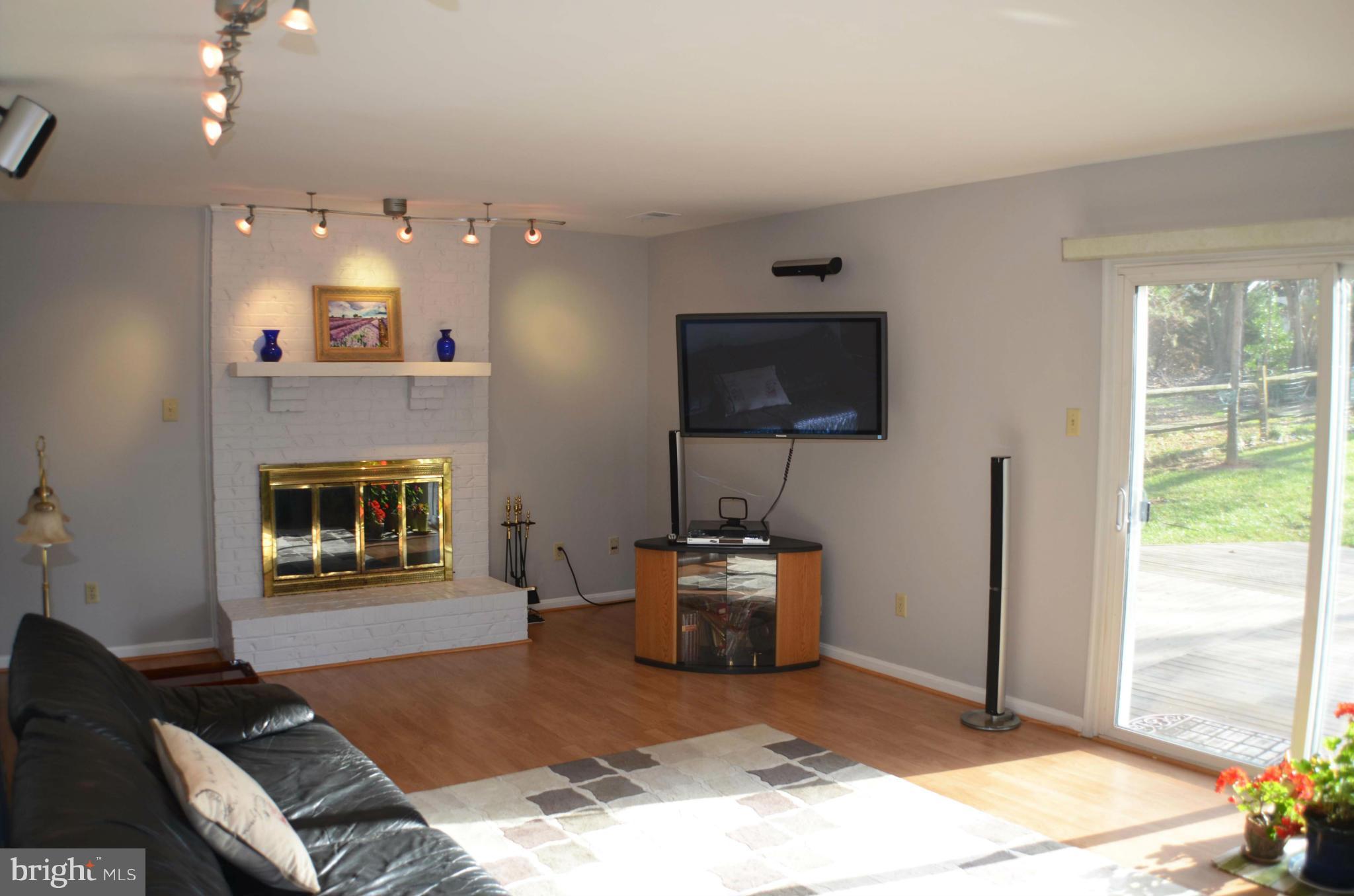 FOX MILL ESTATES - Residential