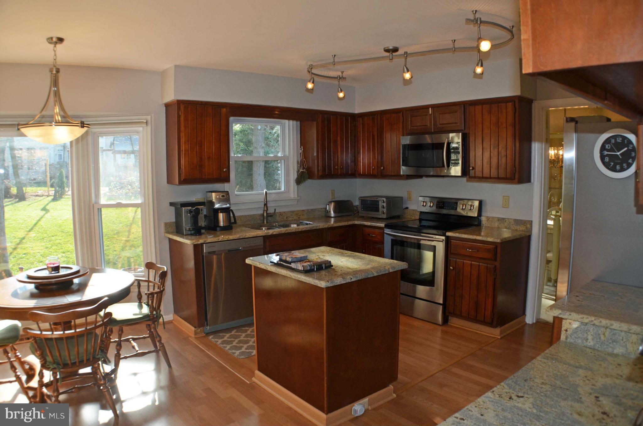 FOX MILL ESTATES - Residential