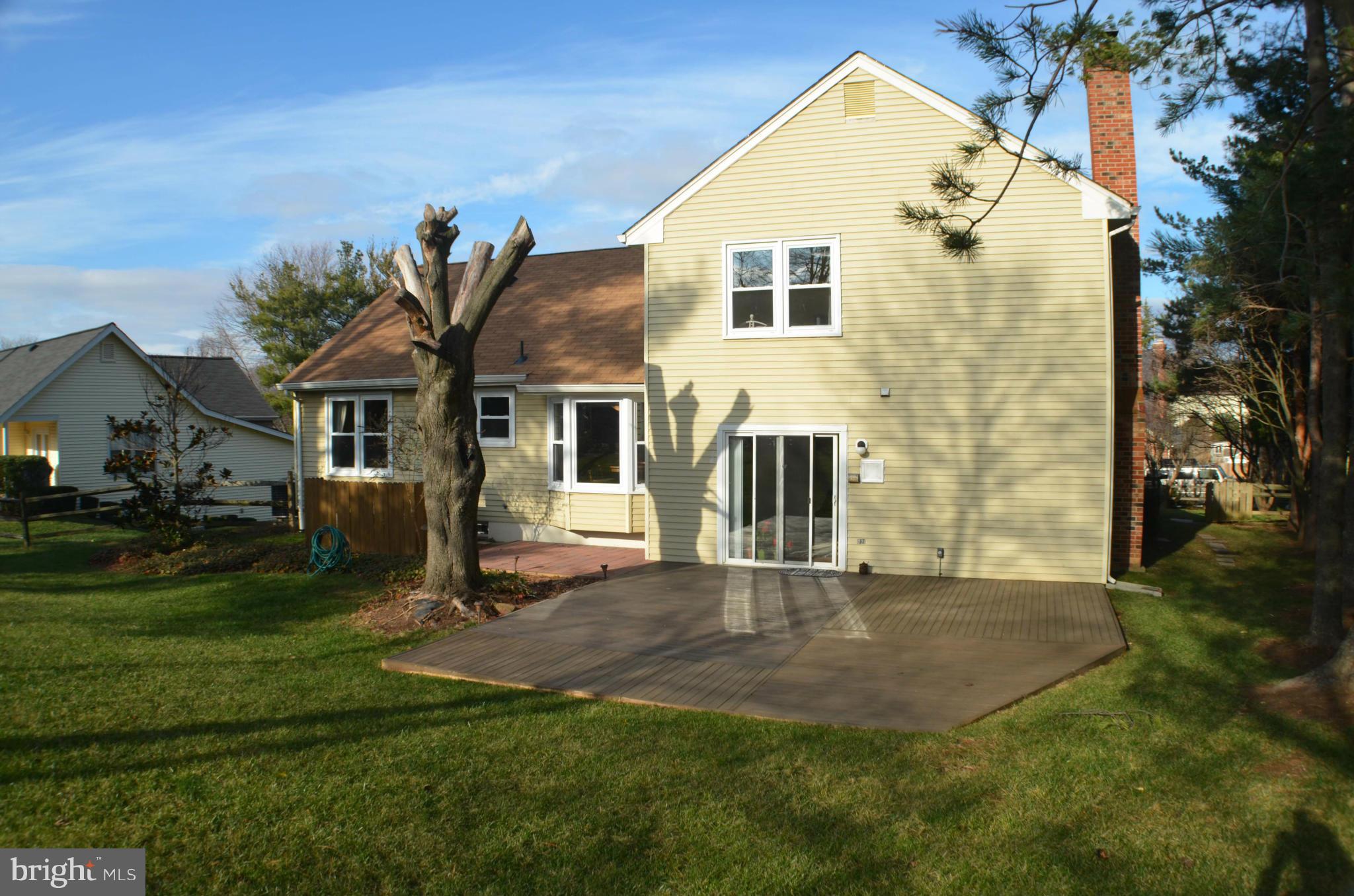 FOX MILL ESTATES - Residential