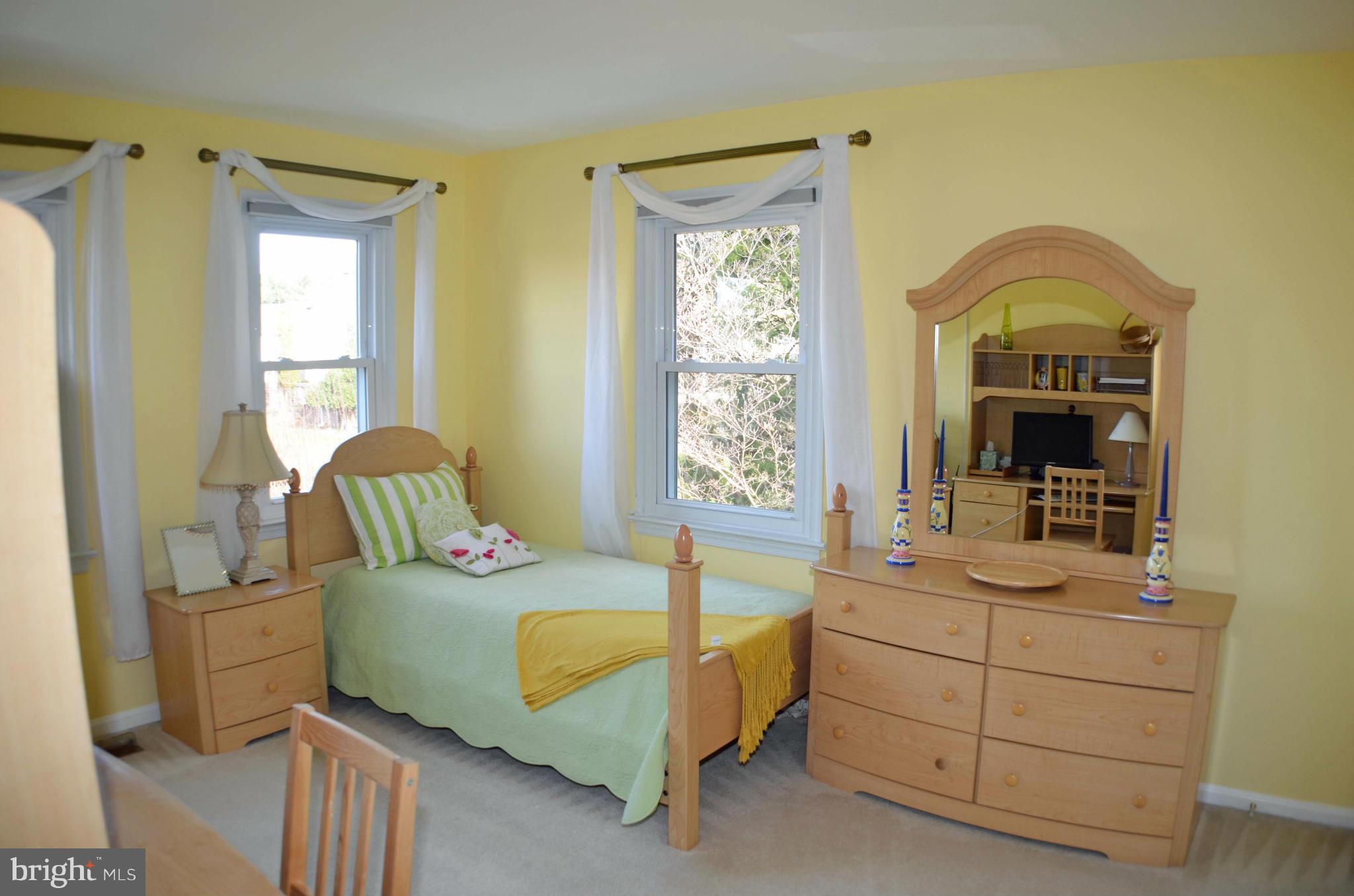 FOX MILL ESTATES - Residential