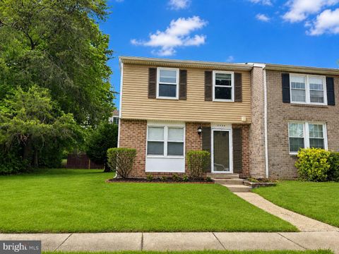 Photo of 5559 Hecate Court, FAIRFAX, VA 22032 (MLS # VAFX2310278)