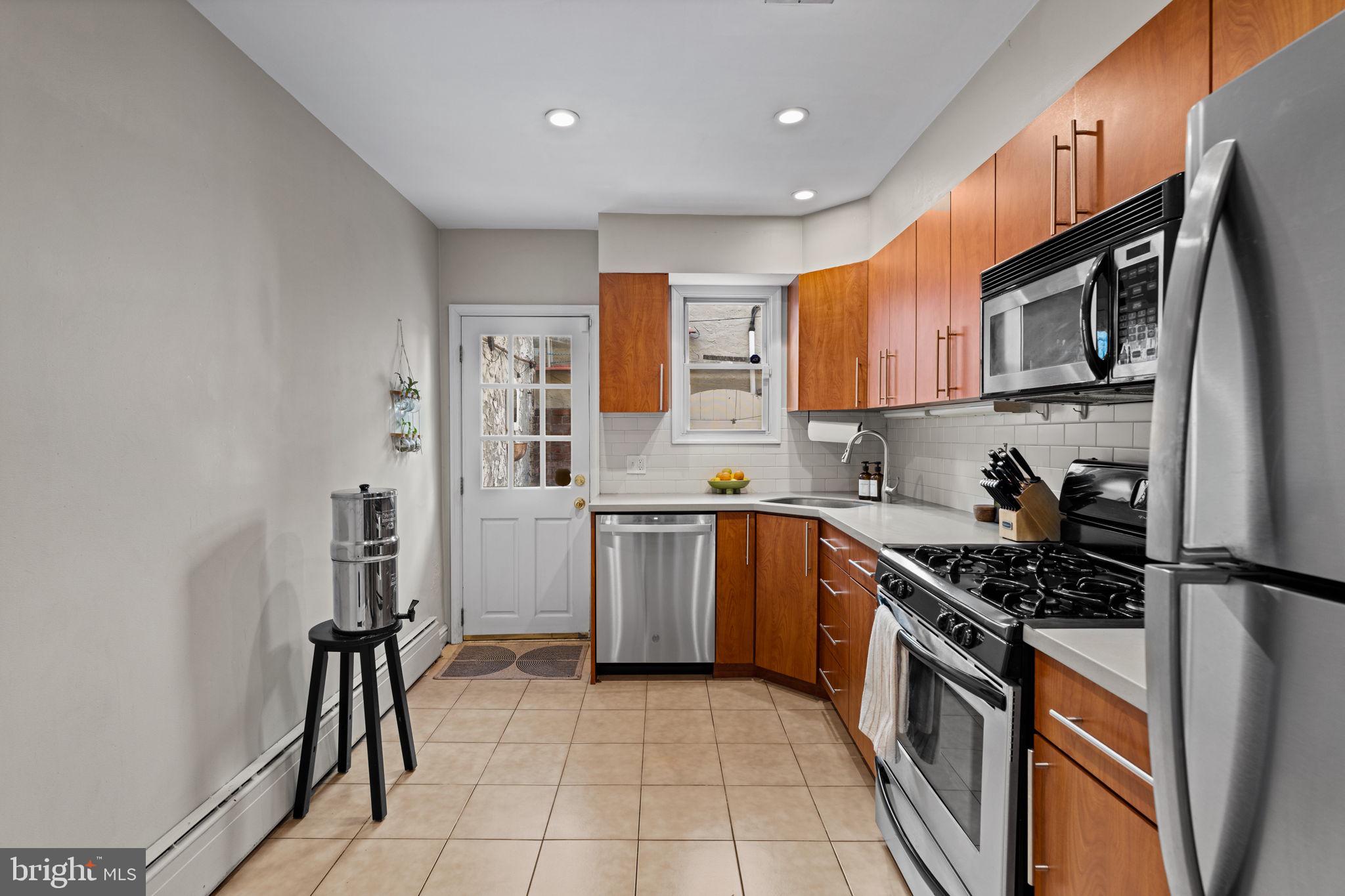 PASSYUNK SQUARE - Residential