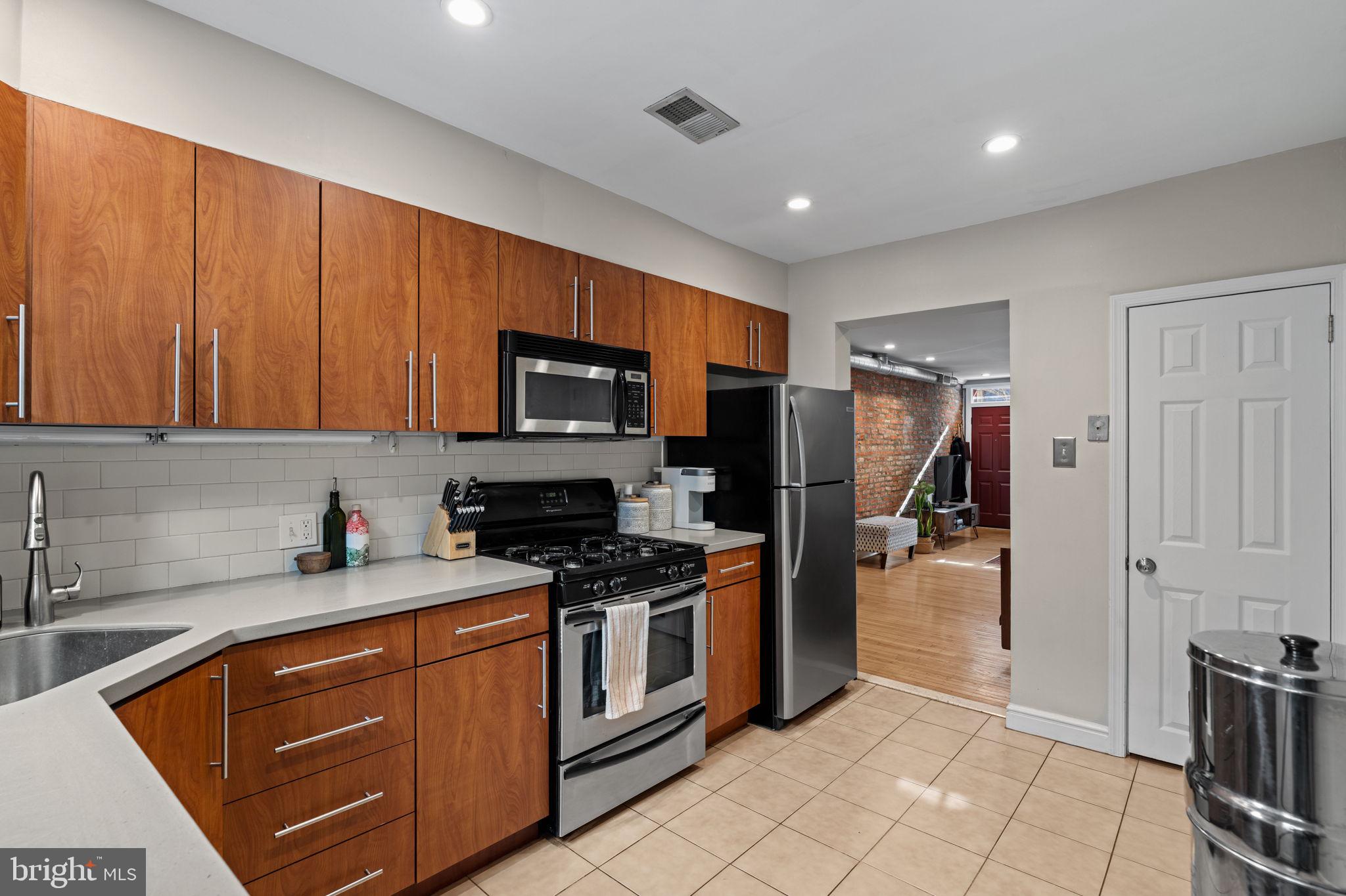 PASSYUNK SQUARE - Residential