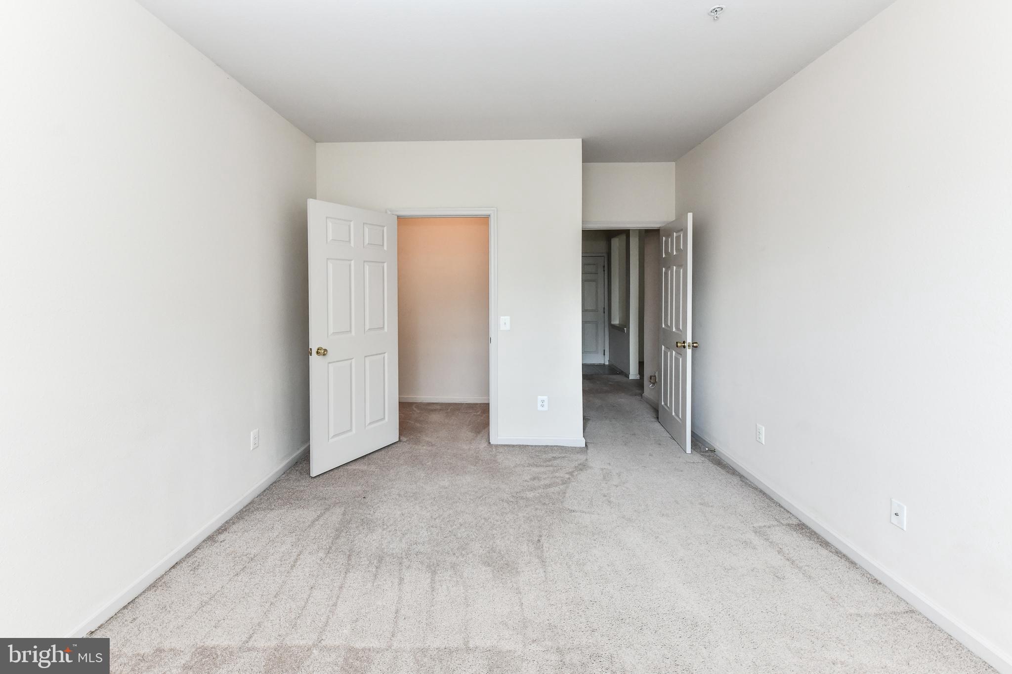 GATES OF MCLEAN - Residential Lease