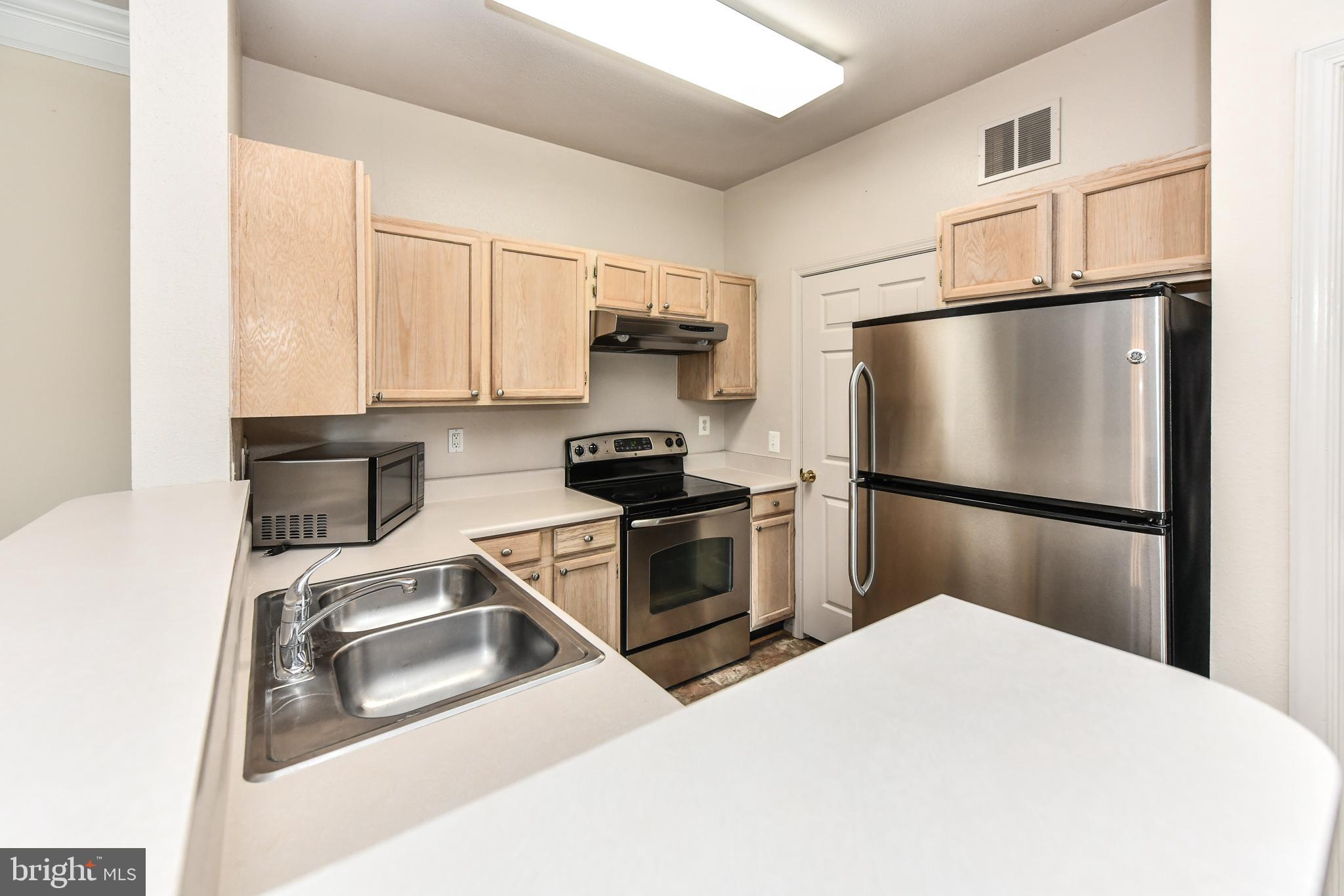 GATES OF MCLEAN - Residential Lease