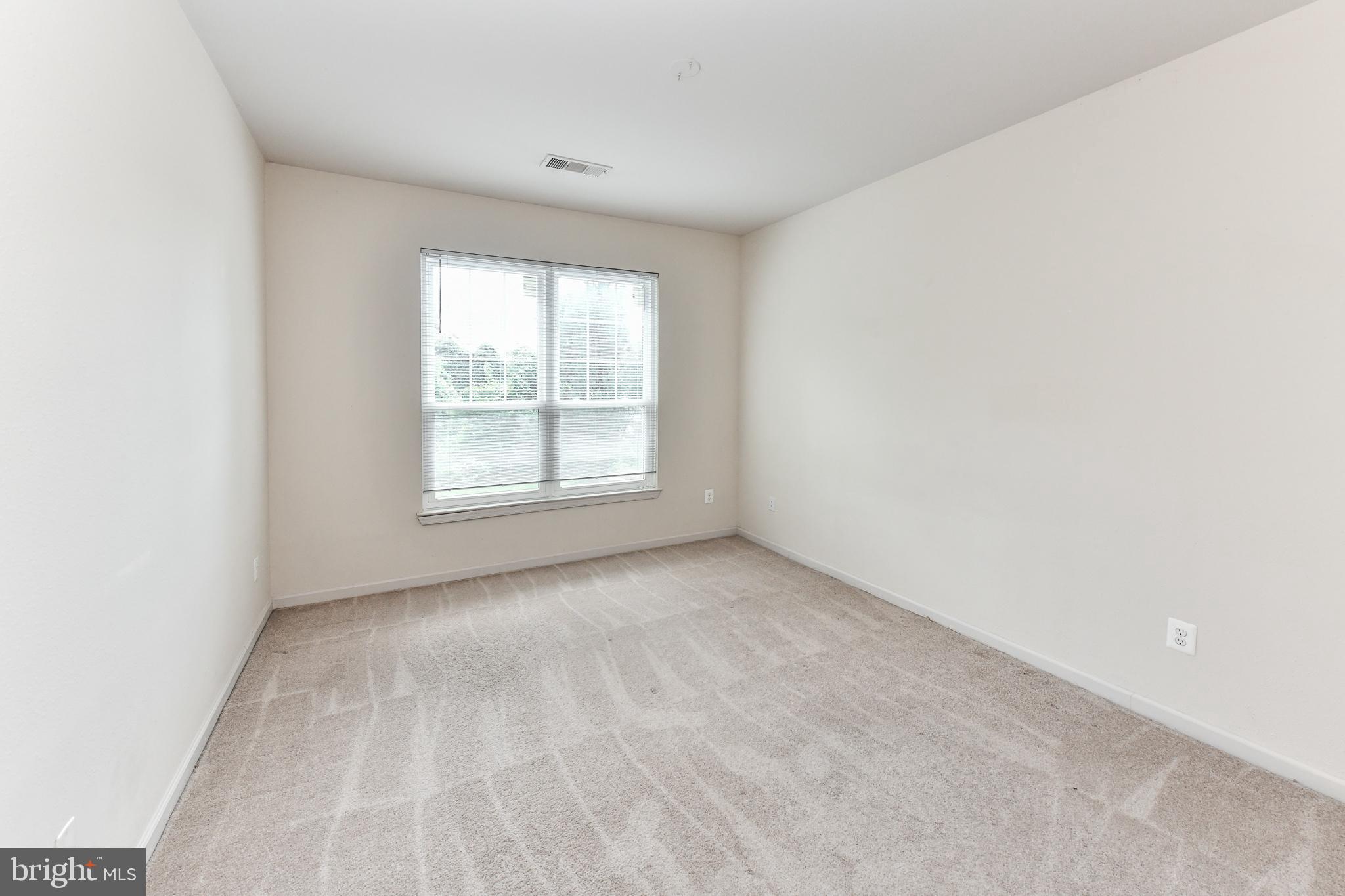 GATES OF MCLEAN - Residential Lease