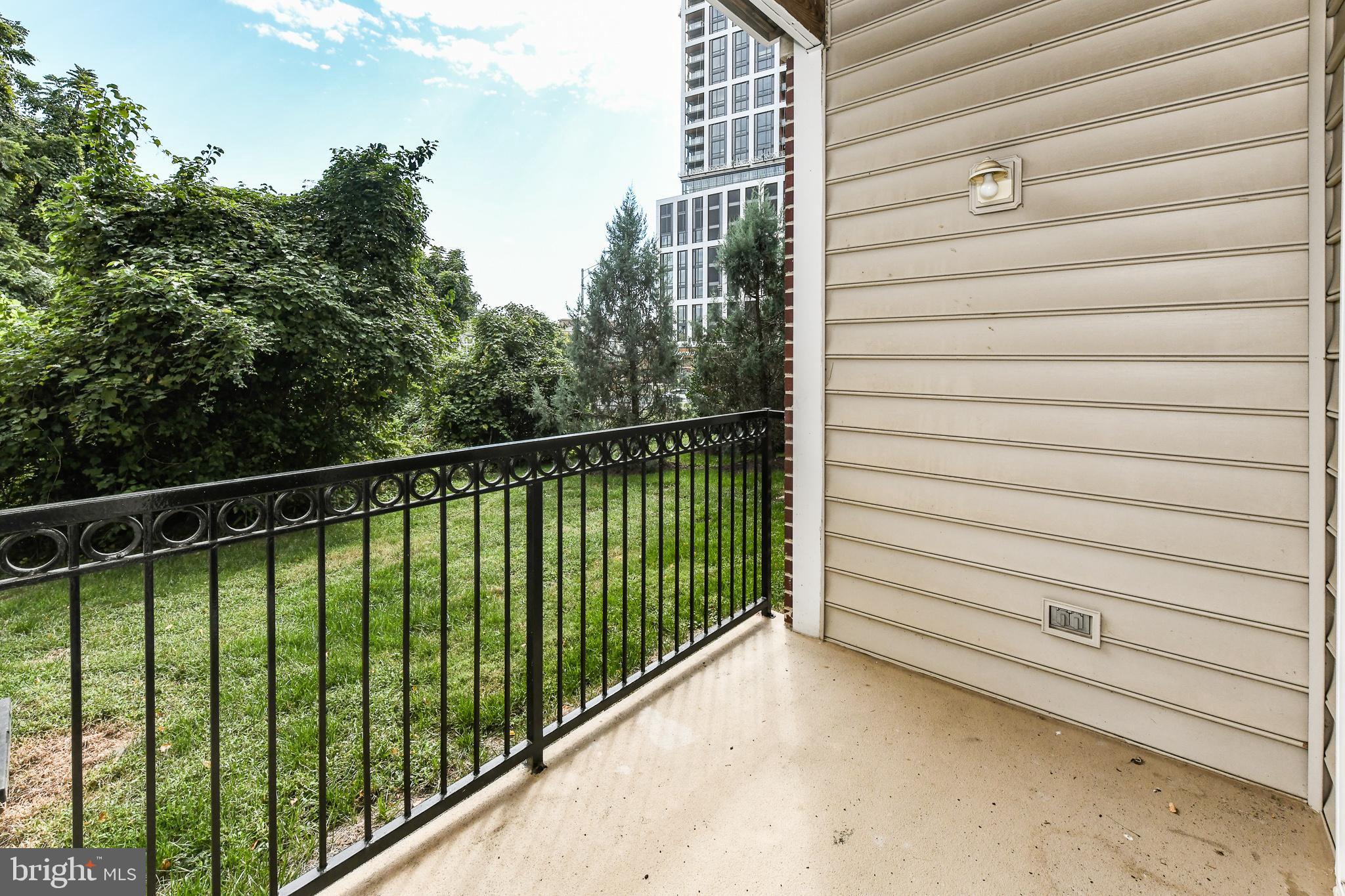 GATES OF MCLEAN - Residential Lease