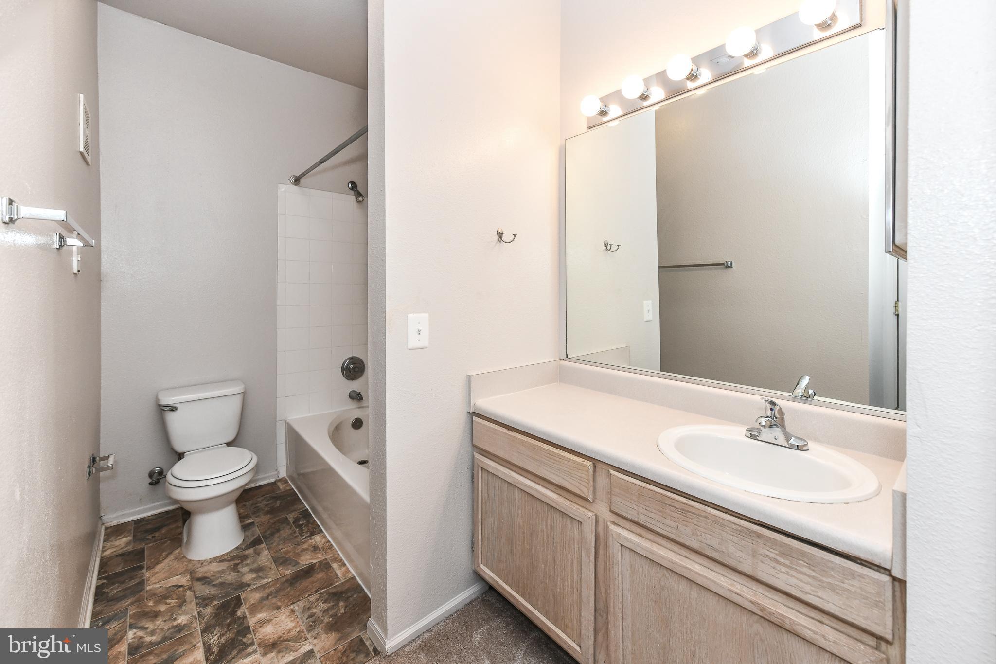 GATES OF MCLEAN - Residential Lease