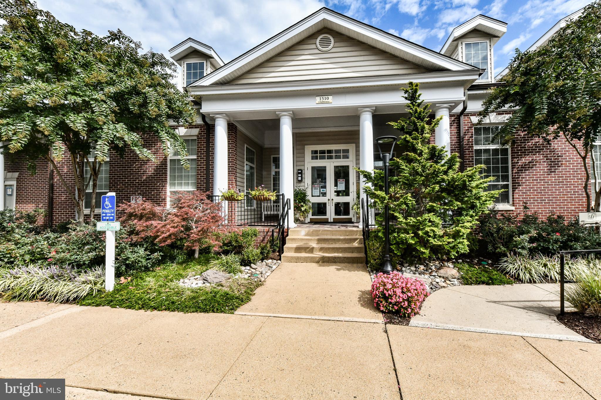 GATES OF MCLEAN - Residential Lease