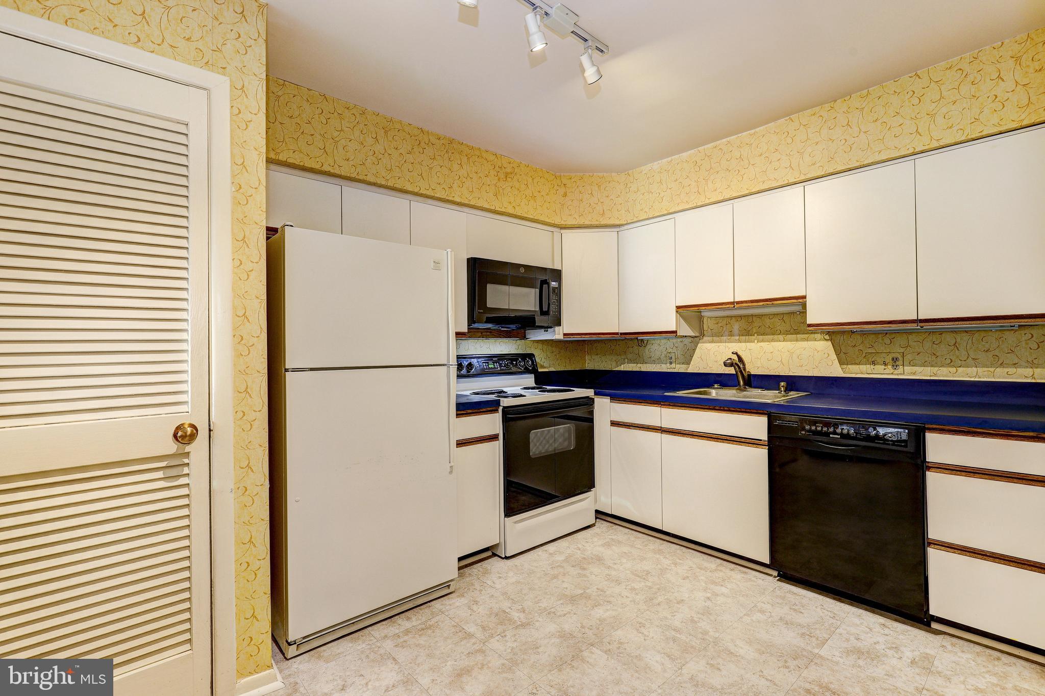 TOWN CENTER - Residential