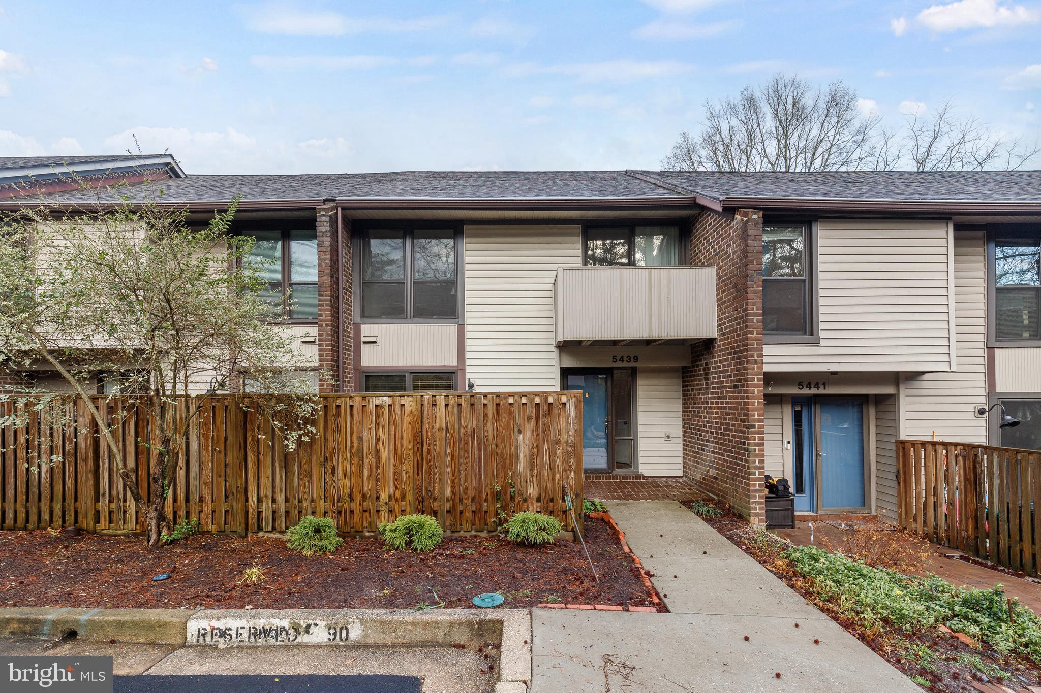 TOWN CENTER - Residential