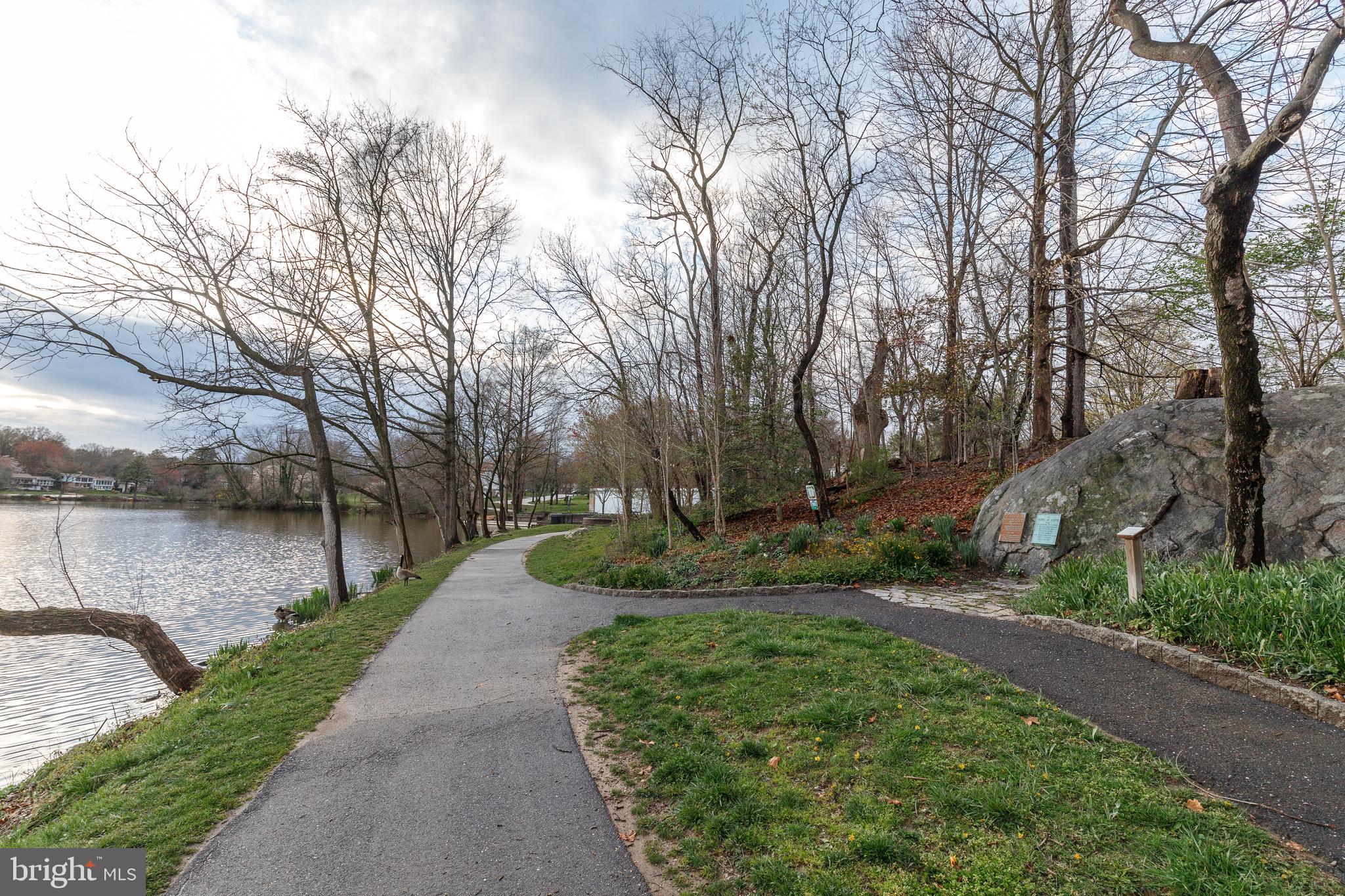 TOWN CENTER - Residential