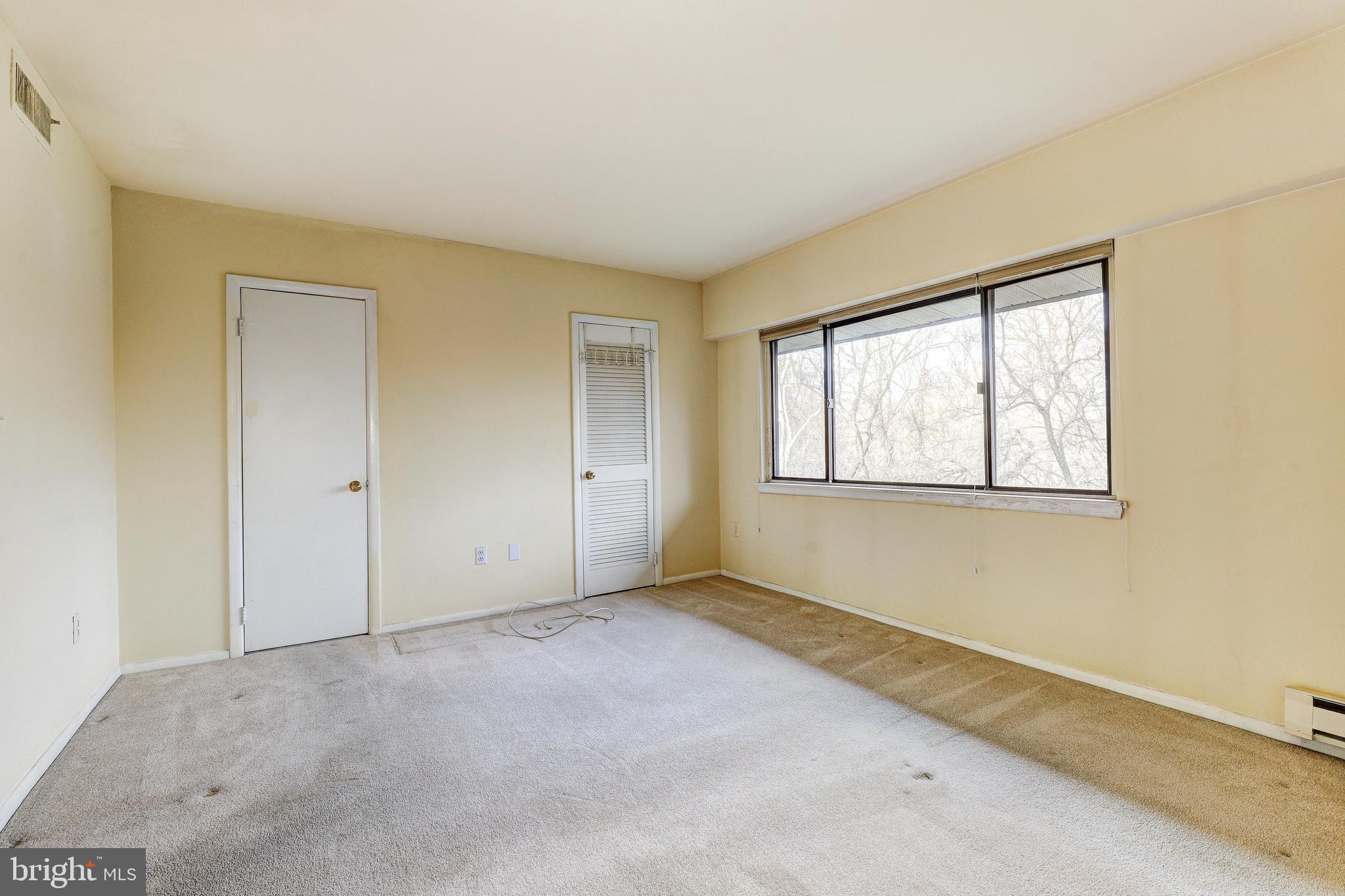 TOWN CENTER - Residential