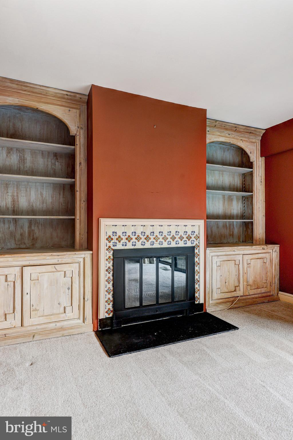 TOWN CENTER - Residential