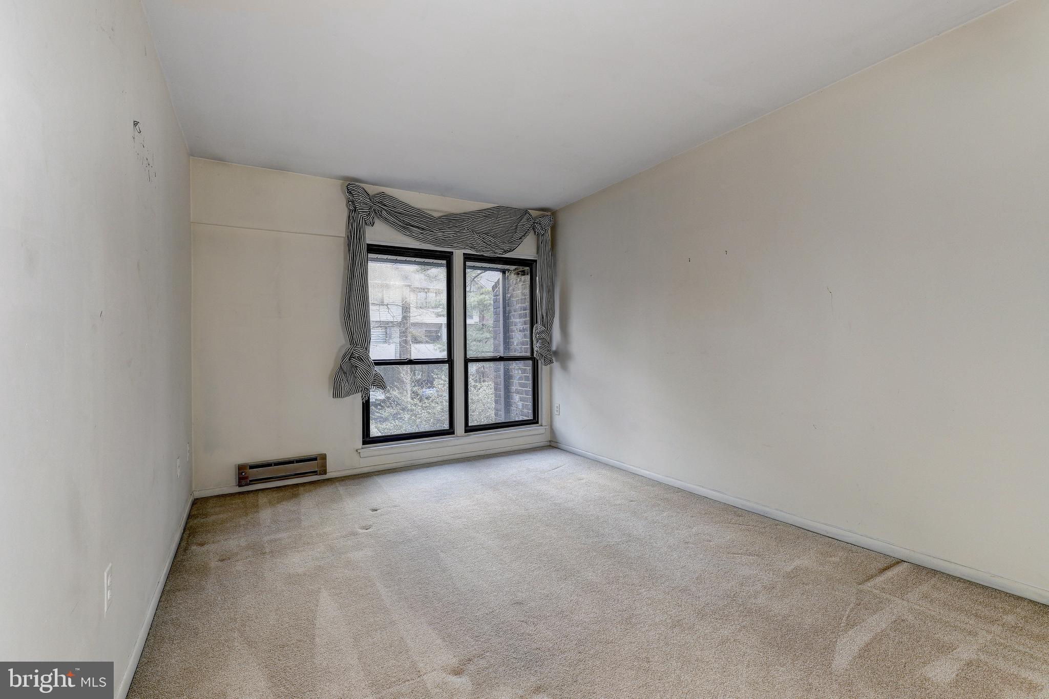 TOWN CENTER - Residential